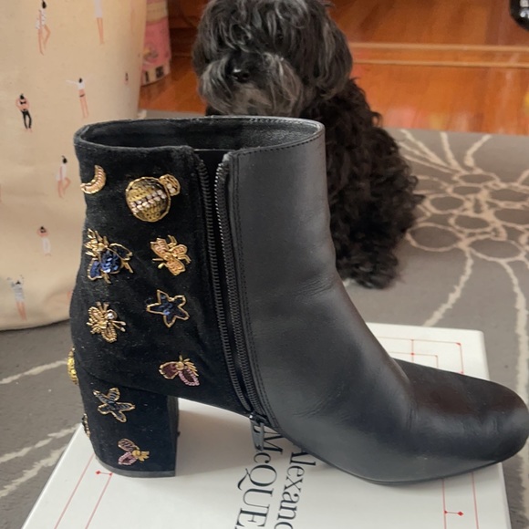Barney’s New York boots - Picture 3 of 8